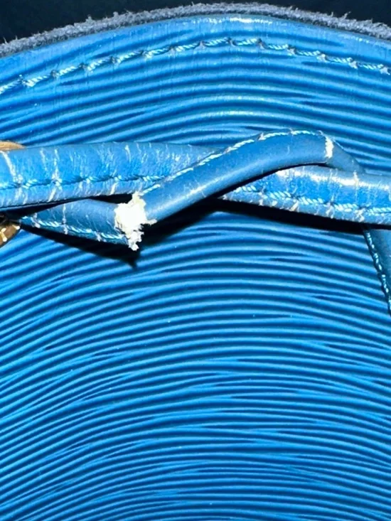 Authentic Vintage Louis Vuitton Noe Blue Epi Leather Drawstring Shoulder Bag - Picture 10 of 15